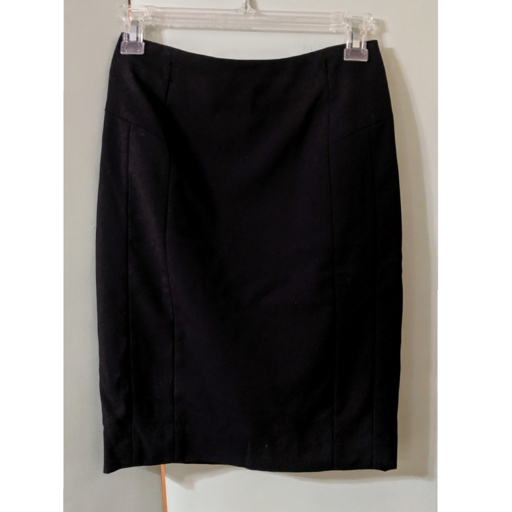 H&M Modern Classic Black Skirt